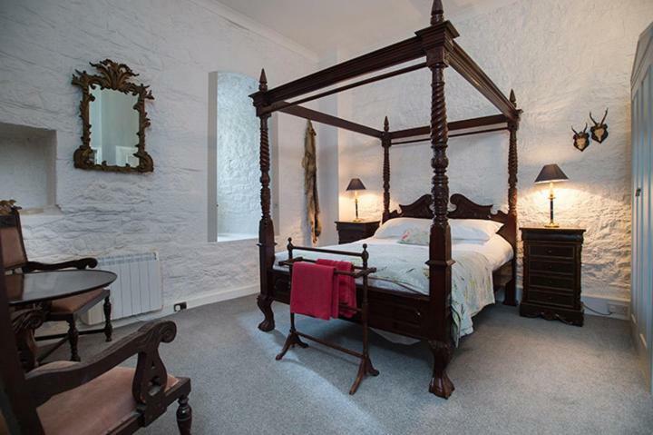 Ross Castle B&B Oldcastle ภายนอก รูปภาพ