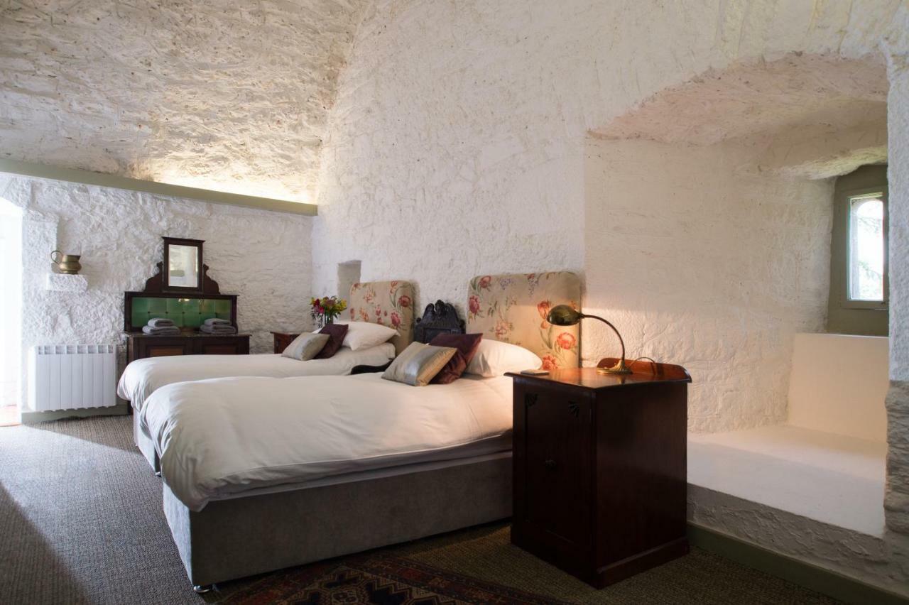 Ross Castle B&B Oldcastle ภายนอก รูปภาพ